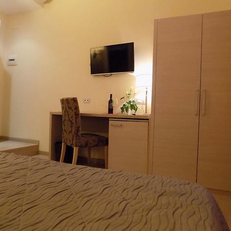 Booking House Rom Exteriör bild