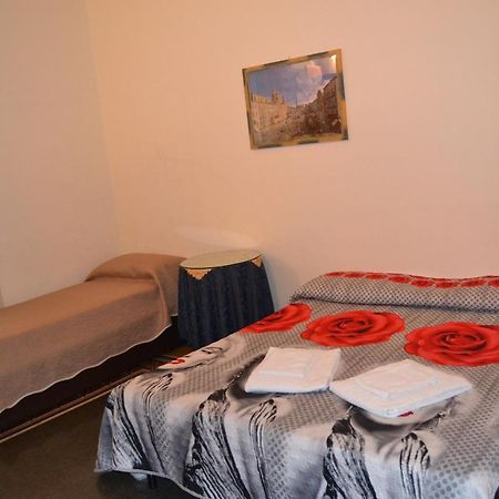 Booking House Rom Exteriör bild