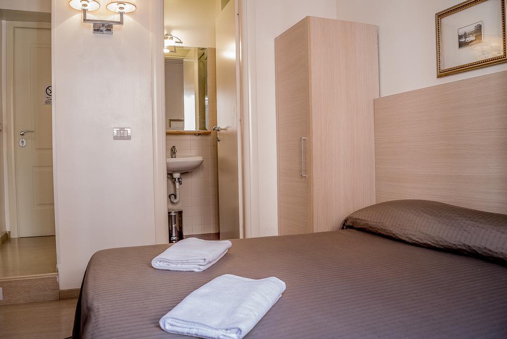 Booking House Rom Exteriör bild