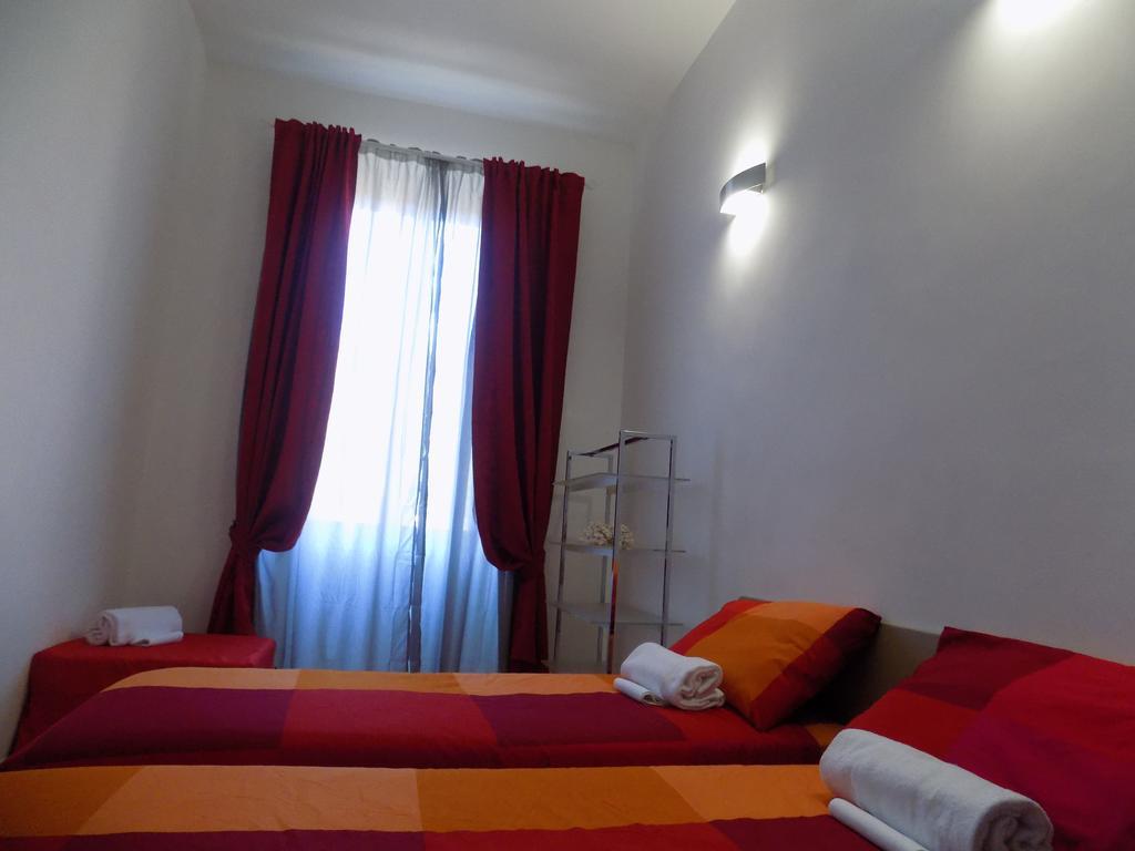 Booking House Rom Exteriör bild