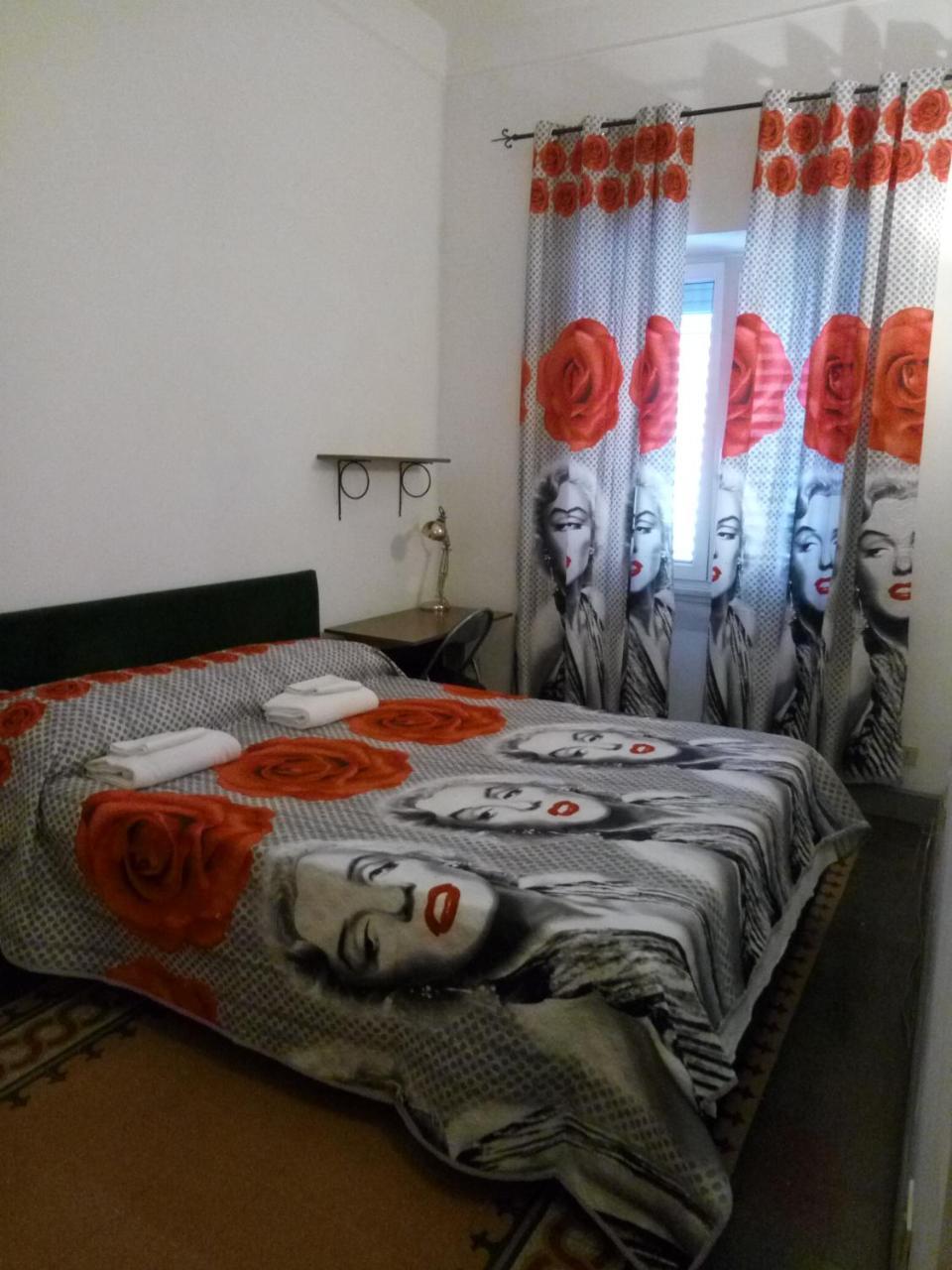 Booking House Rom Exteriör bild