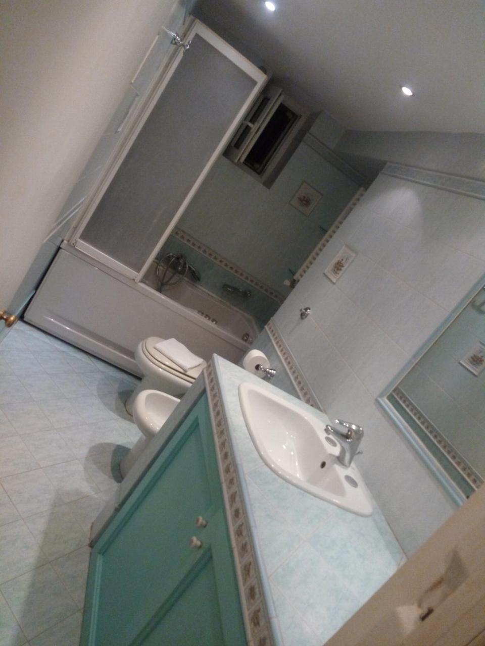 Booking House Rom Exteriör bild
