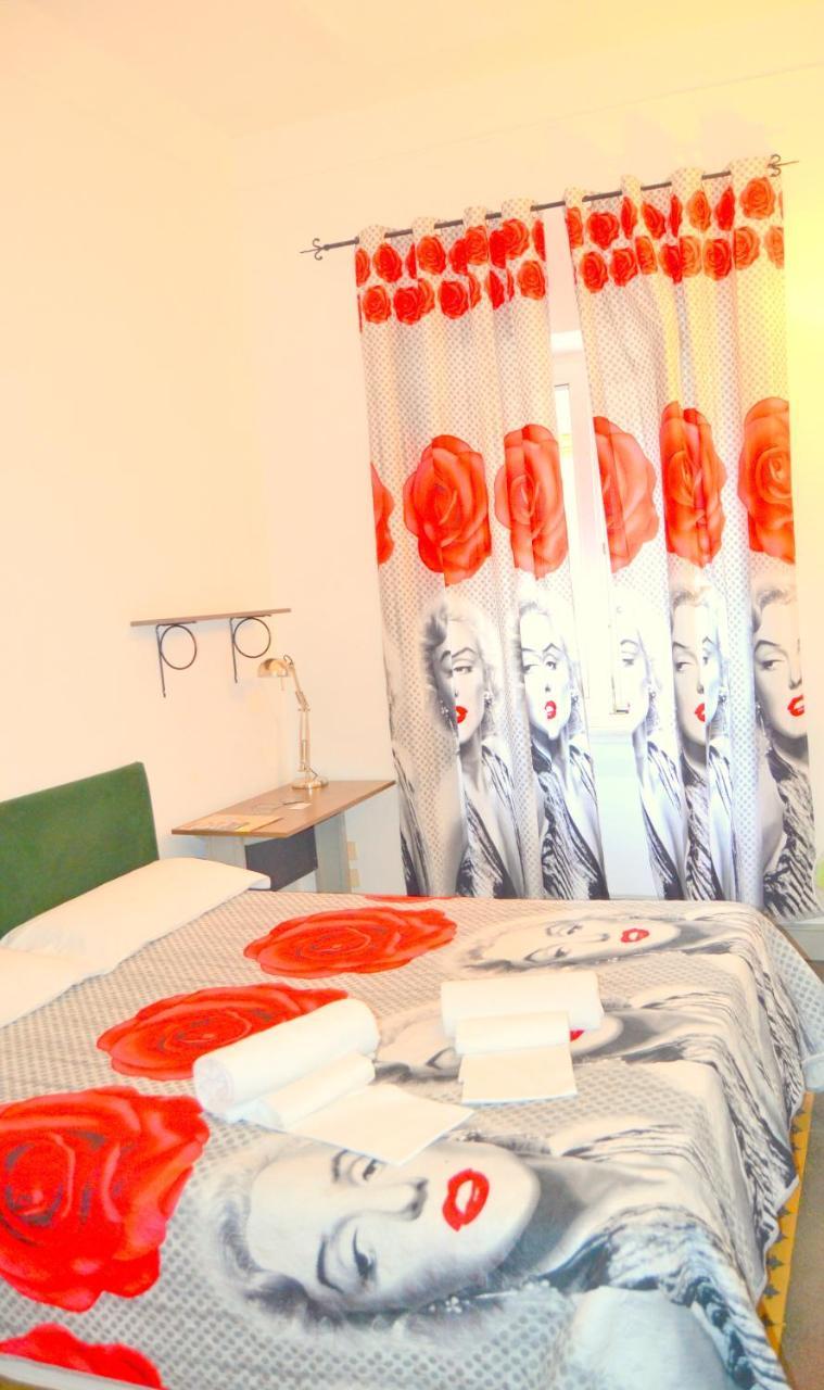 Booking House Rom Exteriör bild