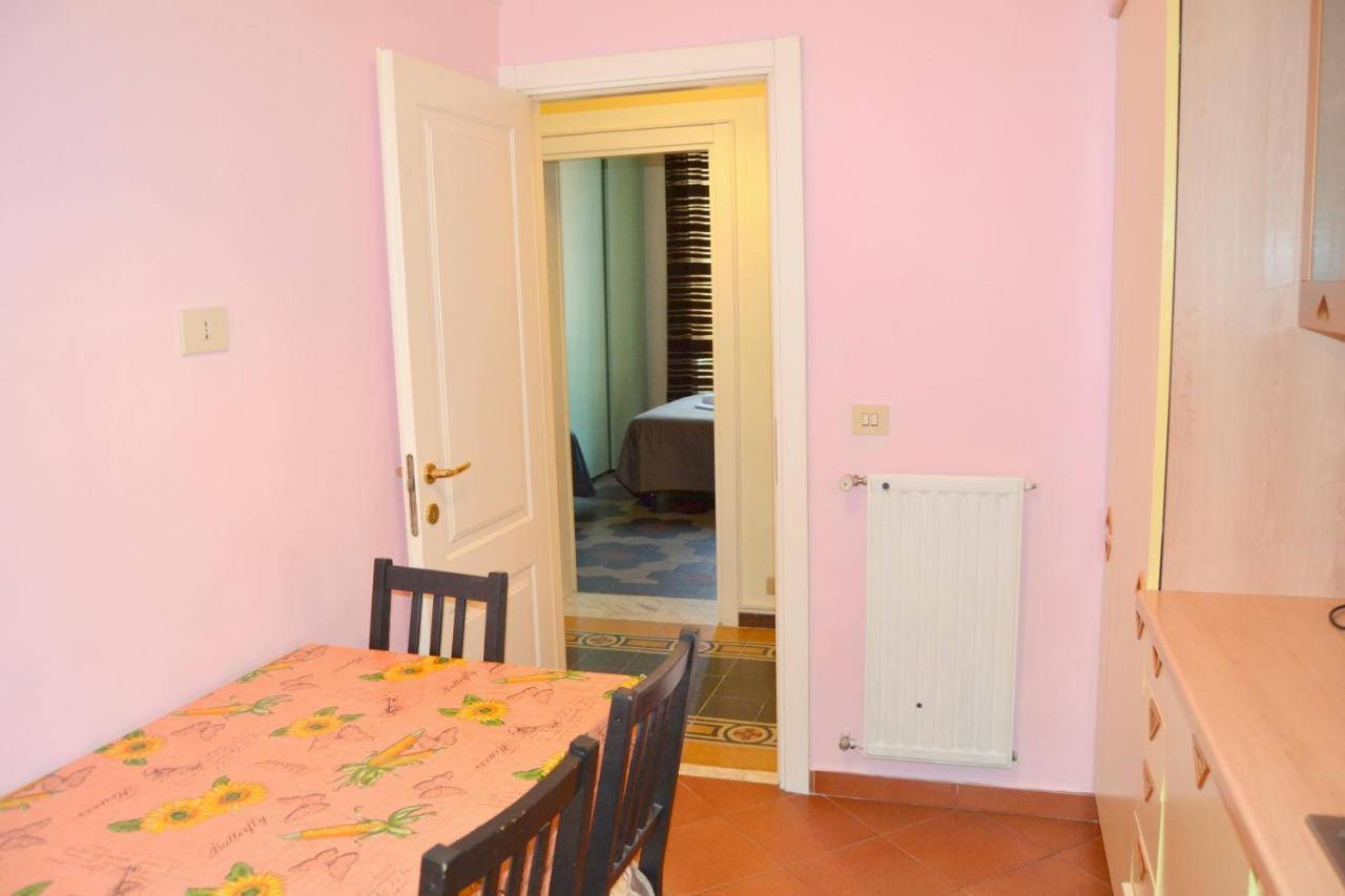 Booking House Rom Exteriör bild